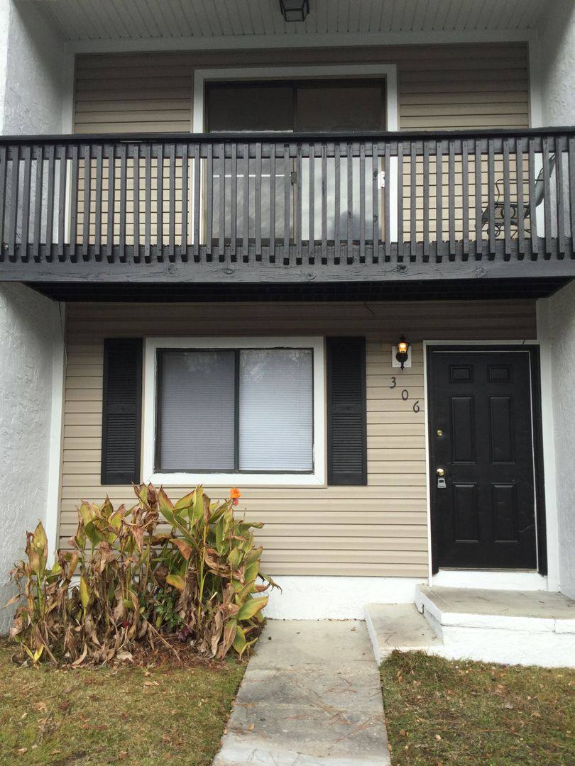 Townhouse for rent at 401 Golf Rd, Summerville, SC 29483