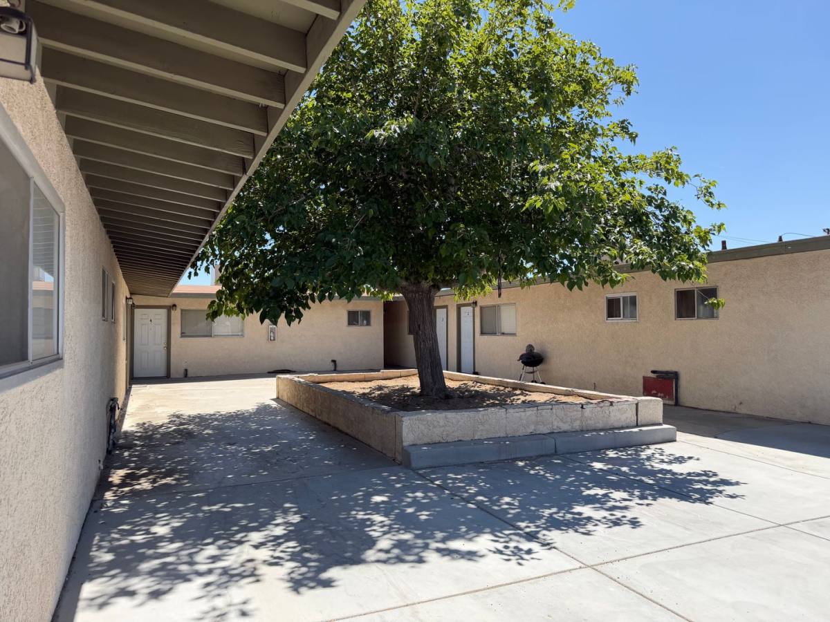 Apartment for rent at 280 E Grace St, Barstow, CA 92311