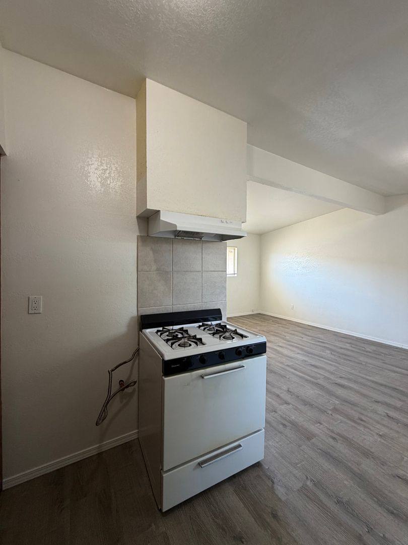 Apartment for rent at 280 E Grace St, Barstow, CA 92311