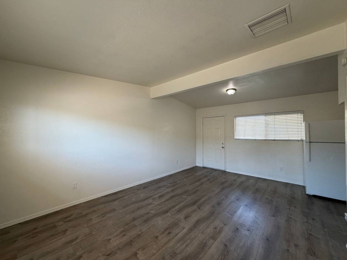 Apartment for rent at 280 E Grace St, Barstow, CA 92311