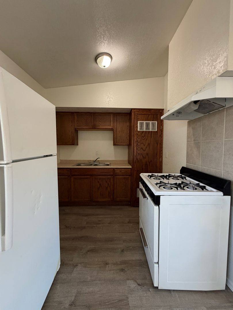 Apartment for rent at 280 E Grace St, Barstow, CA 92311