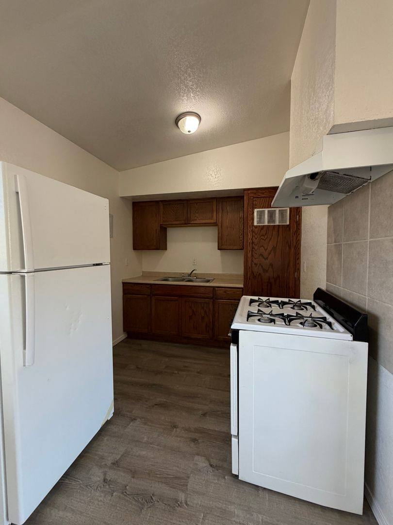 Apartment for rent at 280 E Grace St, Barstow, CA 92311