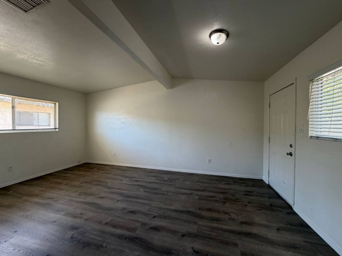 Apartment for rent at 280 E Grace St, Barstow, CA 92311