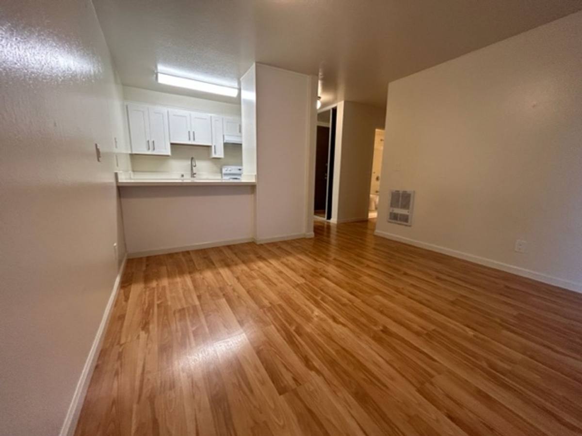 Condo for rent at 551 Jean St, Oakland, CA 94610