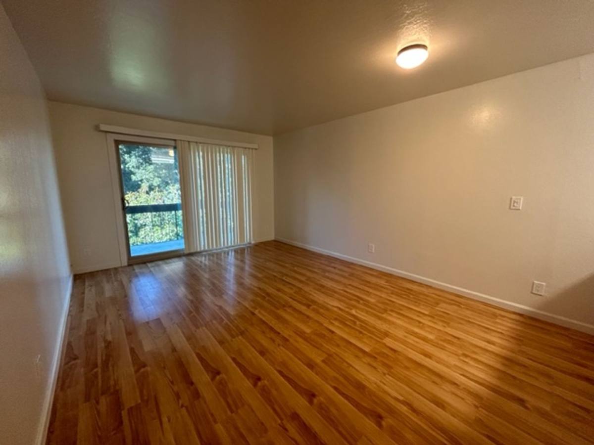 Condo for rent at 551 Jean St, Oakland, CA 94610