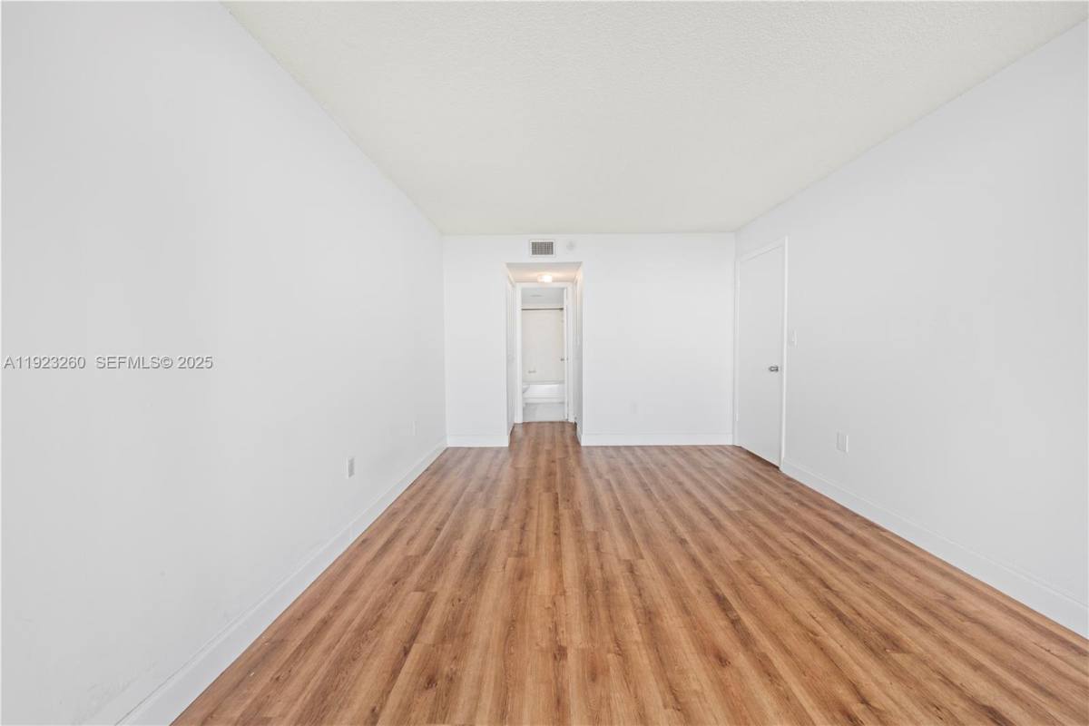 Apartment for rent at 1300 NE Miami Gardens Dr #1300512E, Miami, FL 33179