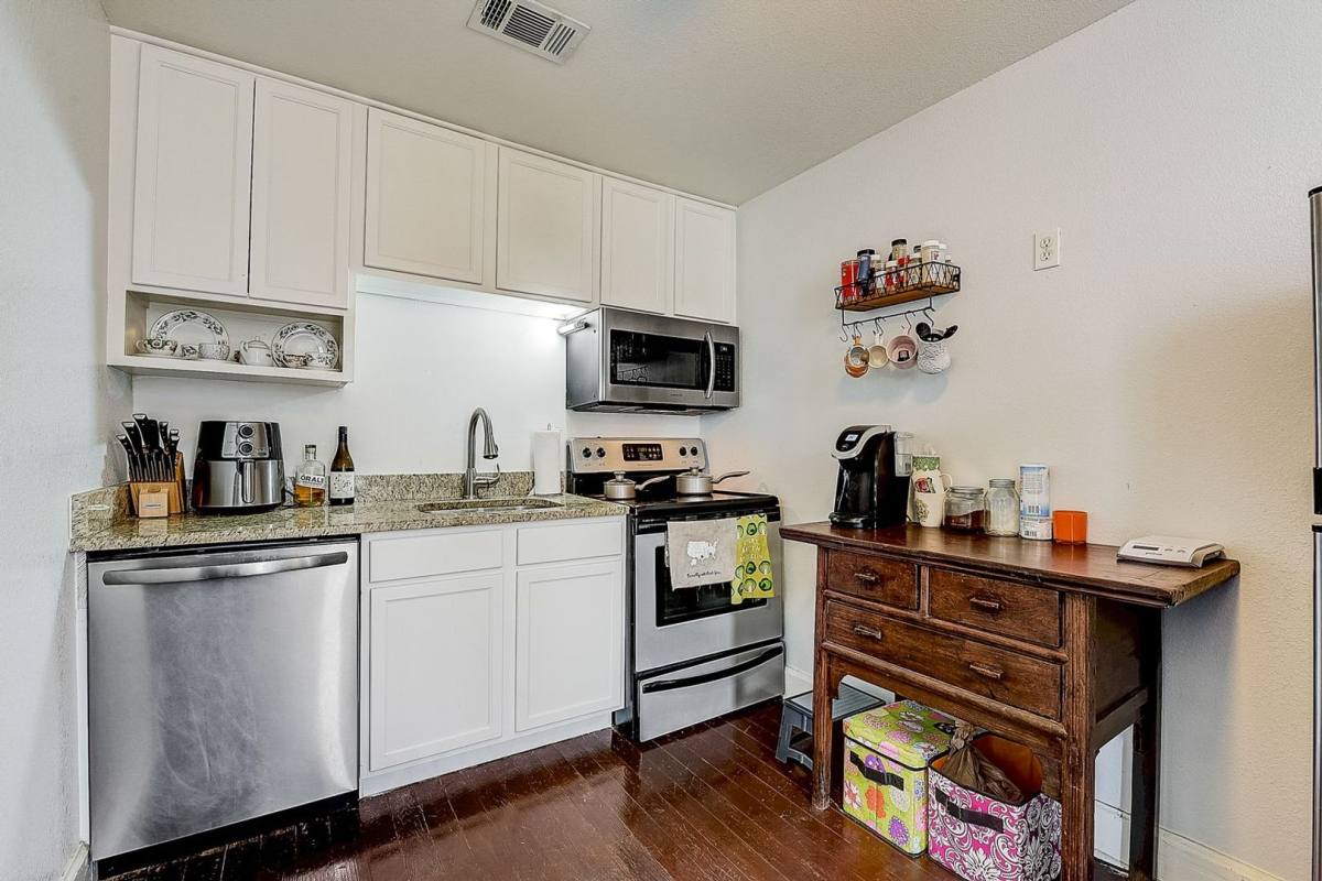 Apartment for rent at 3256 Greene Ave, Fort Worth, TX 76109
