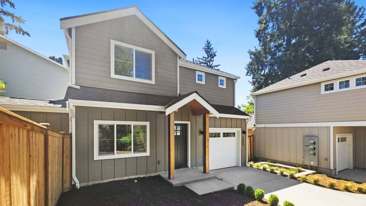 House for rent at 3543 NE 145th St, Seattle, WA 98155