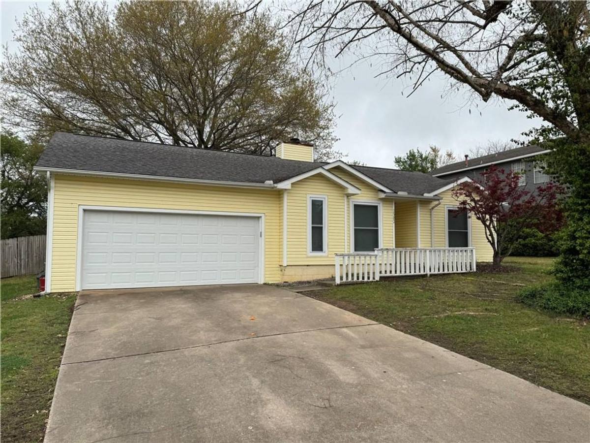 House for rent at 2502 W Megan Dr, Fayetteville, AR 72703