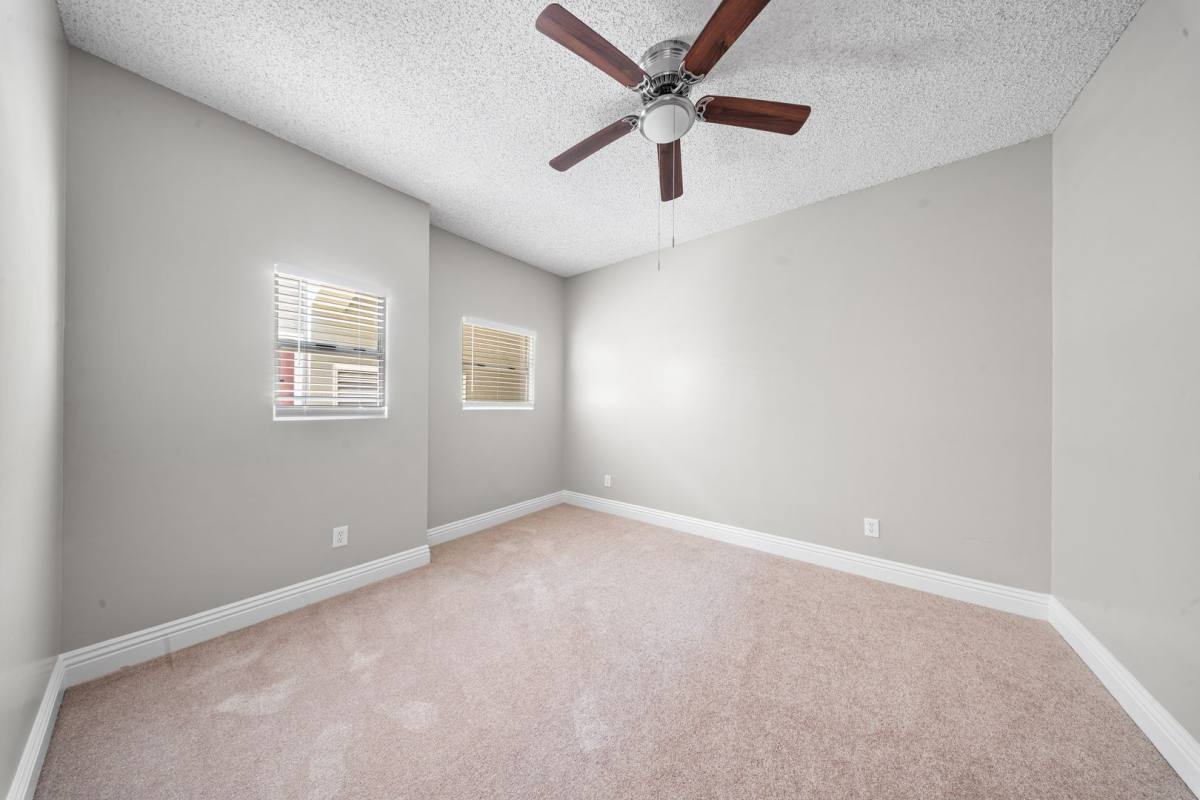 Apartment for rent at 1121 E 3rd St, Long Beach, CA 90802