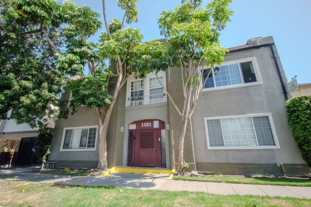 Apartment for rent at 1121 E 3rd St, Long Beach, CA 90802