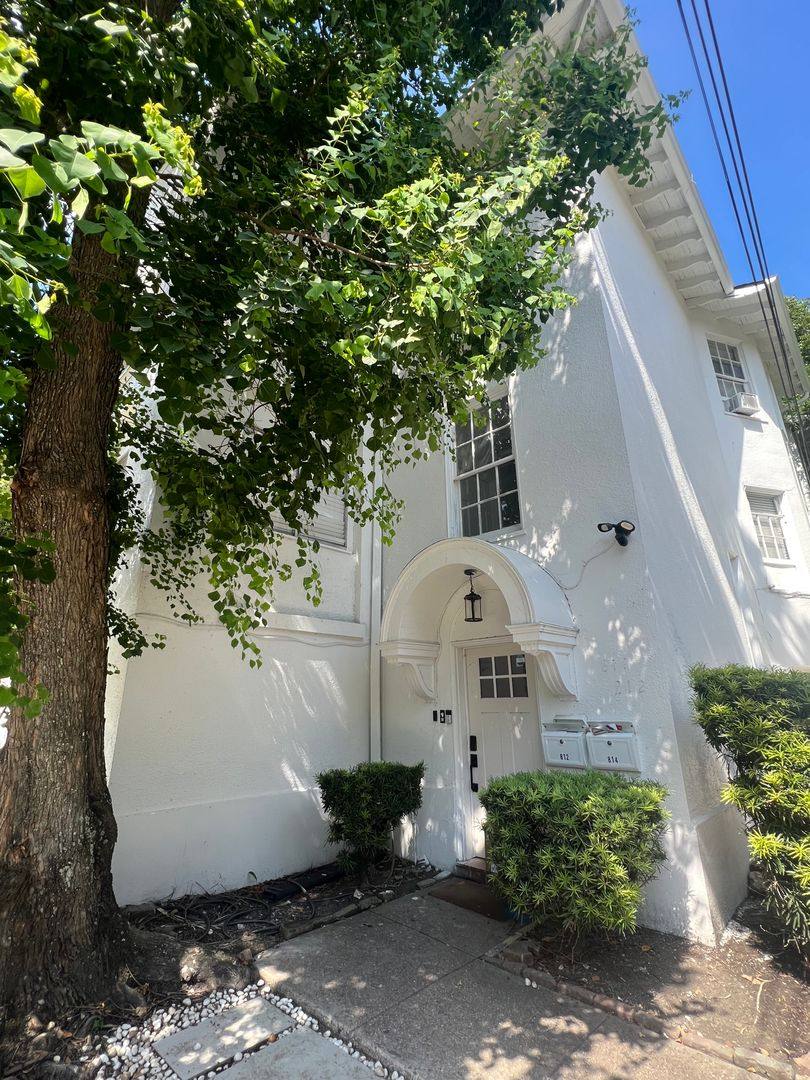 Townhouse for rent at 812- 814 Audubon St, New Orleans, LA 70118