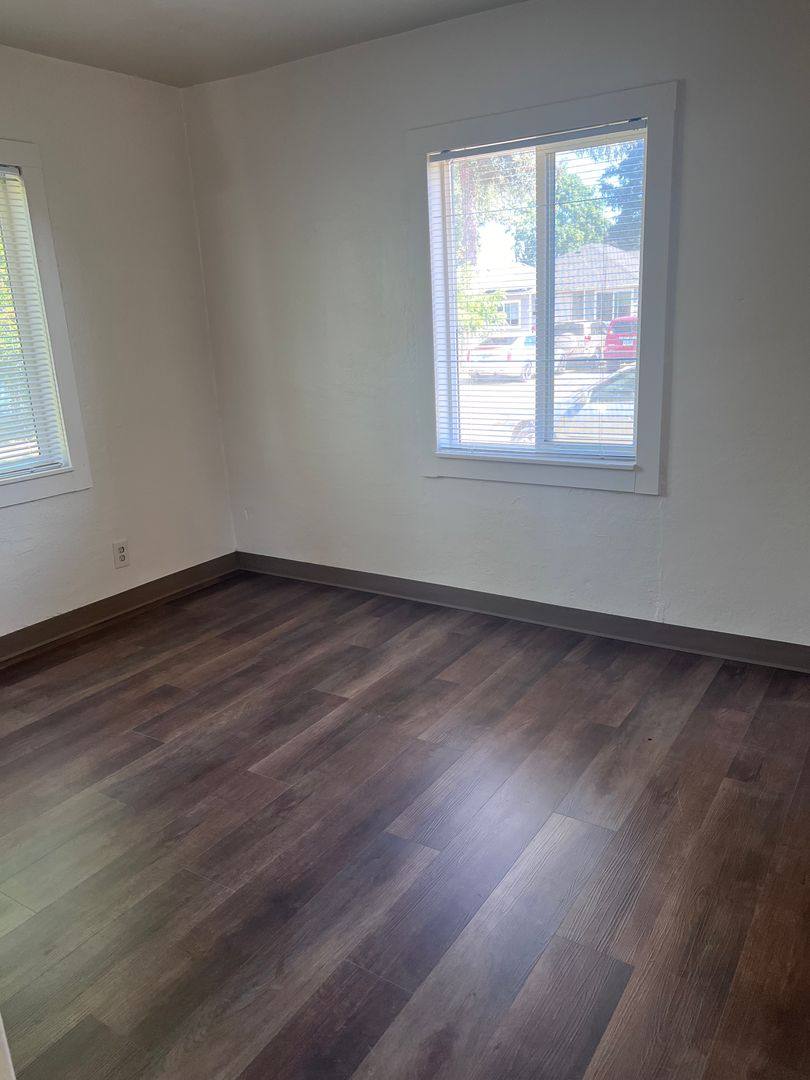 Apartment for rent at 4611 State St, Salem, OR 97301