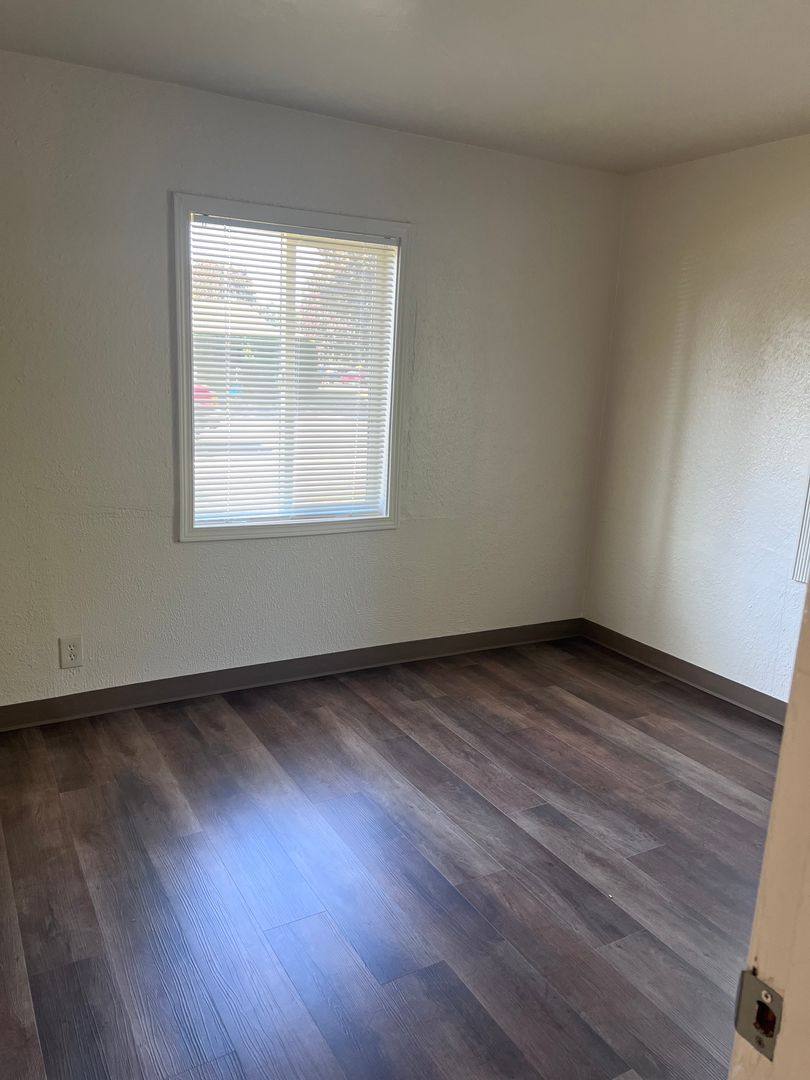 Apartment for rent at 4611 State St, Salem, OR 97301