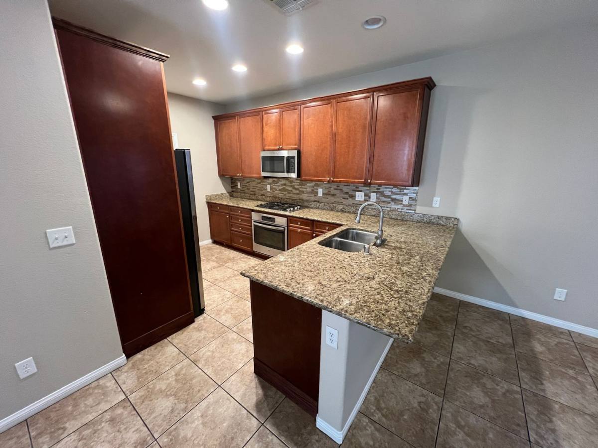 House for rent at 10626 Shiny Skies Dr, Las Vegas, NV 89129