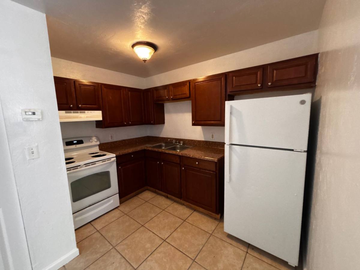 Apartment for rent at 911 SW 59th Terrace, Gainesville, FL 32607
