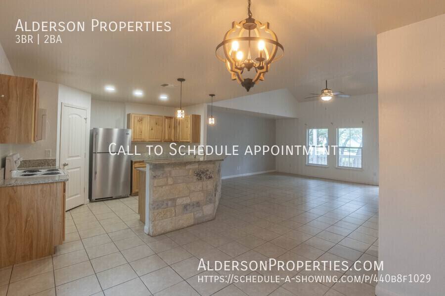 House for rent at 1015 Twin Deer Lane, Canyon Lake, TX 78133