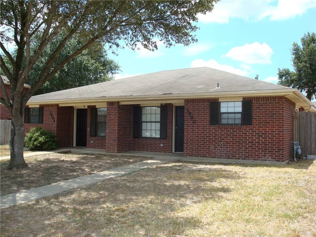 Apartment for rent at 1902 Holleman Dr W, College Station, TX 77840