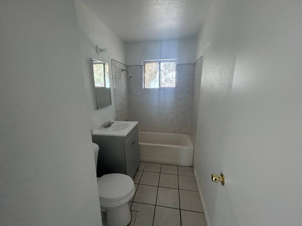 Apartment for rent at 1012 Rodgers Rd, Hanford, CA 93230