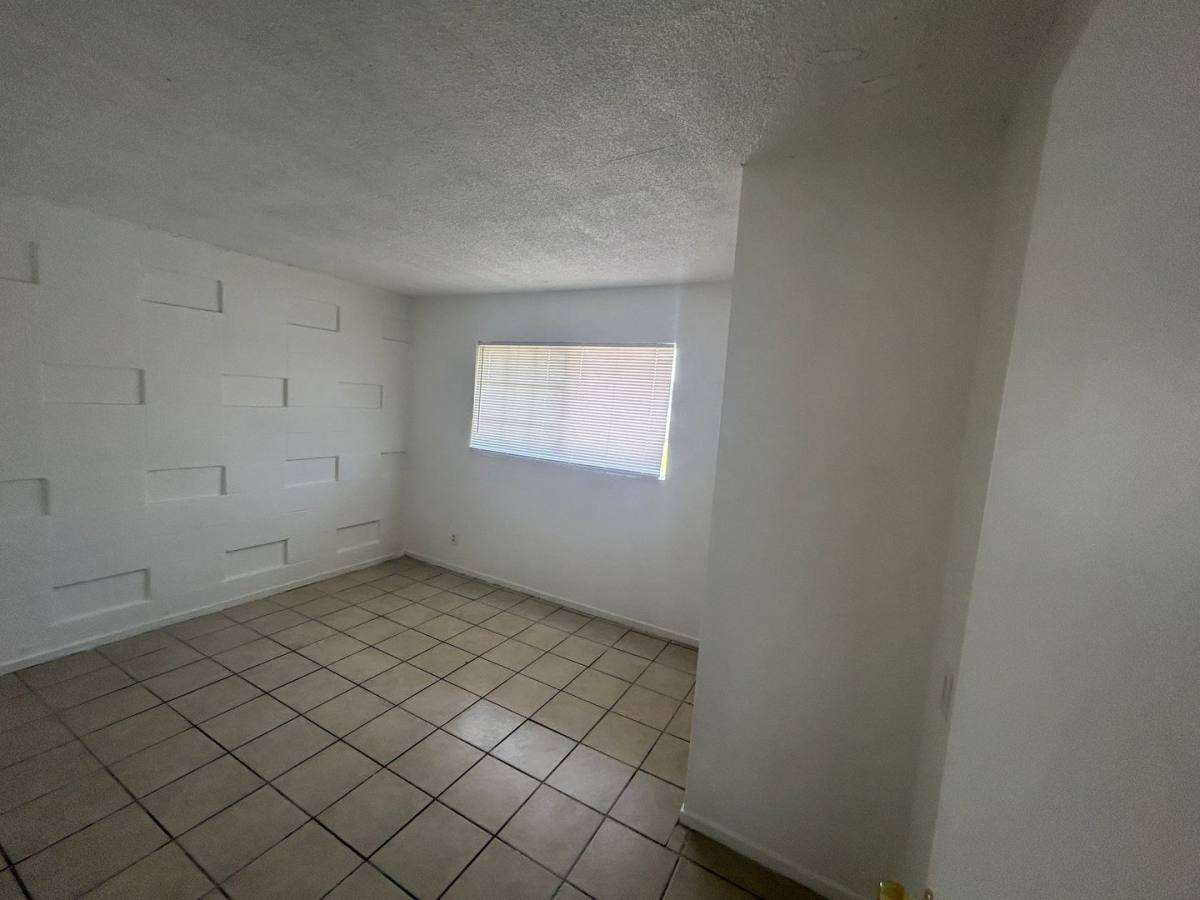 Apartment for rent at 1012 Rodgers Rd, Hanford, CA 93230