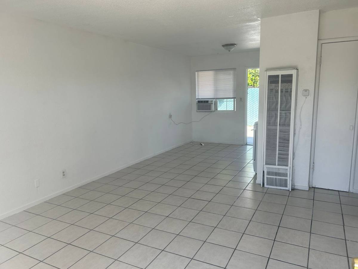 Apartment for rent at 1012 Rodgers Rd, Hanford, CA 93230