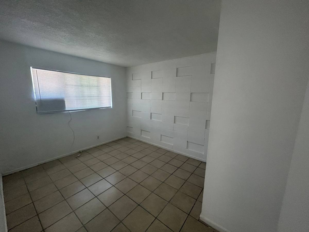 Apartment for rent at 1012 Rodgers Rd, Hanford, CA 93230