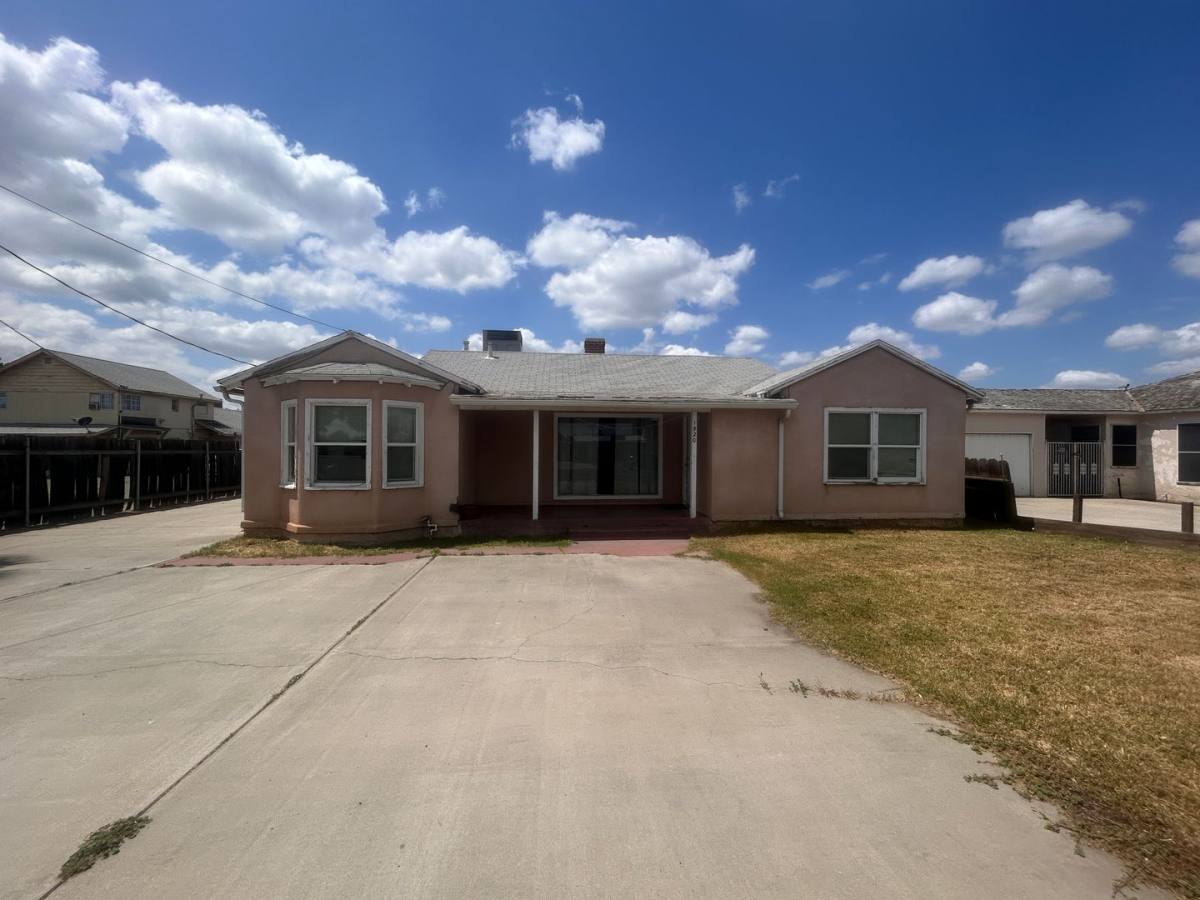 House for rent at 1920 N 11th Ave, Hanford, CA 93230