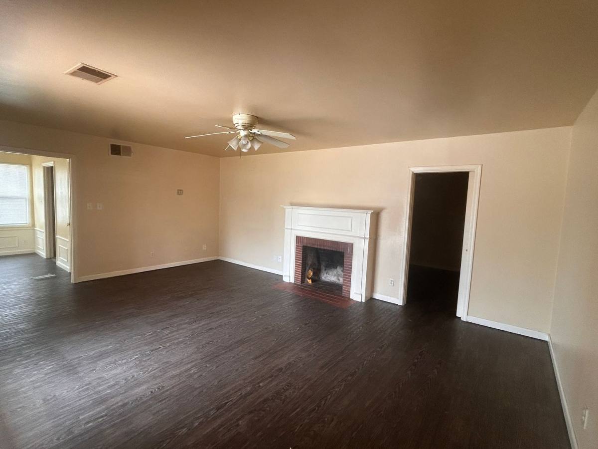 House for rent at 1920 N 11th Ave, Hanford, CA 93230