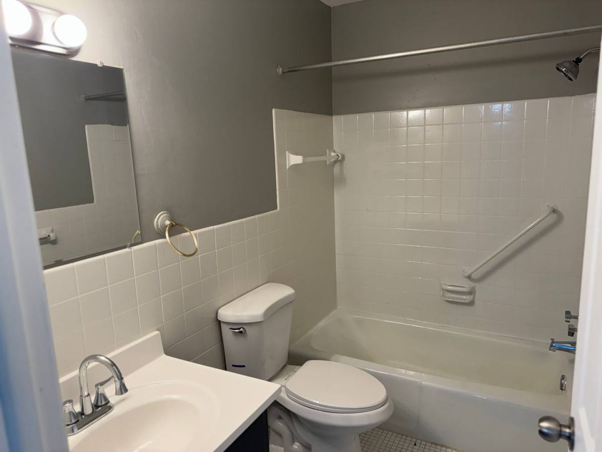 Apartment for rent at 1315 Dowling Ave N, Minneapolis, MN 55412