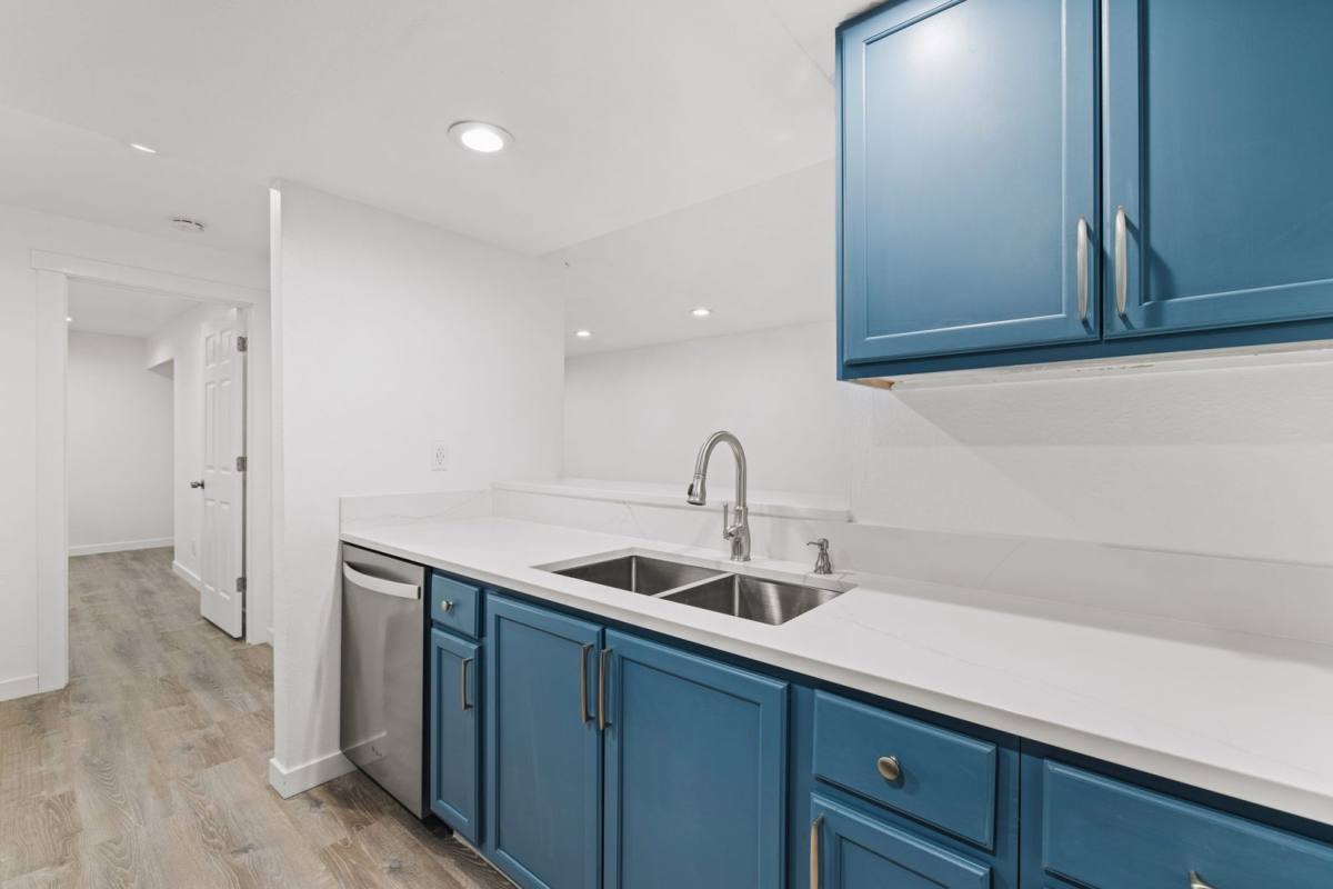 Apartment for rent at 14620 NE 31st St, Bellevue, WA 98007