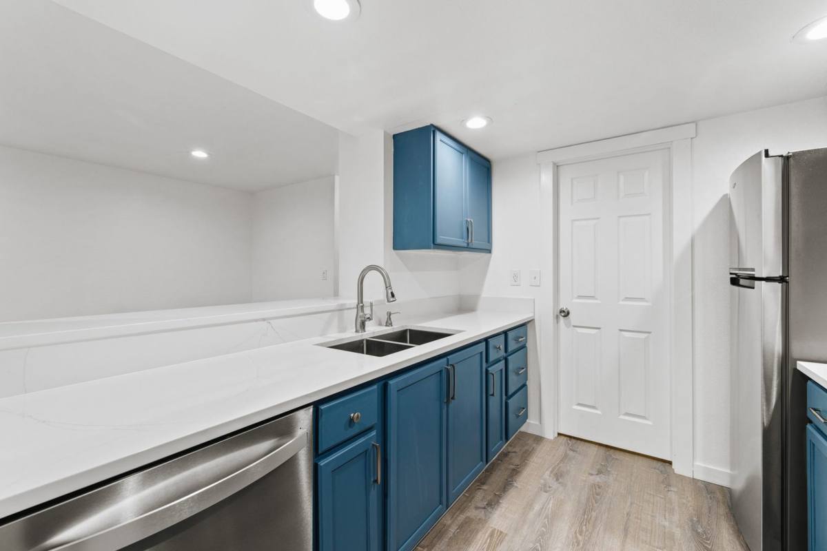 Apartment for rent at 14620 NE 31st St, Bellevue, WA 98007