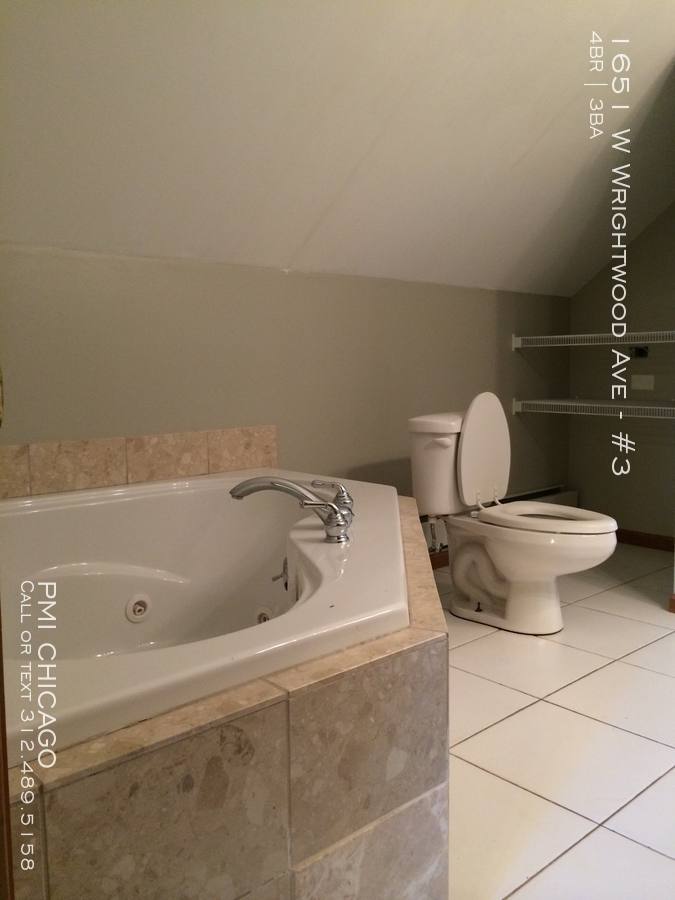Apartment for rent at 1651 W Wrightwood Ave #3, Chicago, IL 60614