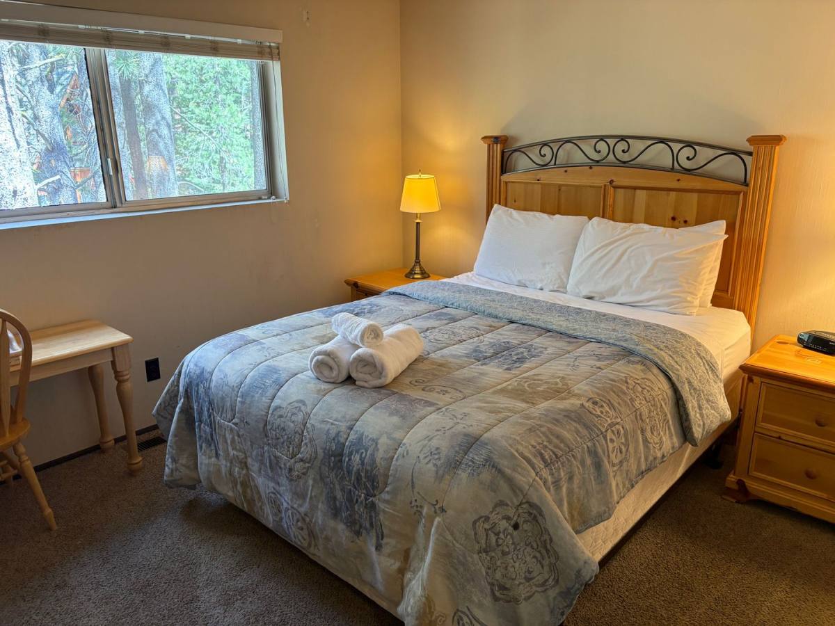 House for rent at 2024 Susquehanna Dr, South Lake Tahoe, CA 96150