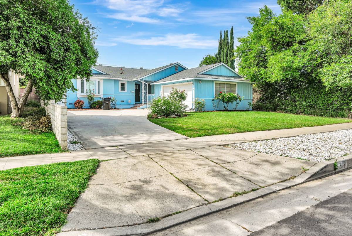 House for rent at 23008 Hamlin St, West Hills, CA 91307
