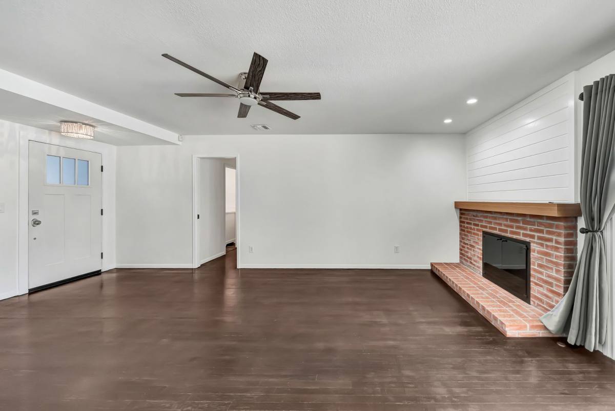 House for rent at 23008 Hamlin St, West Hills, CA 91307