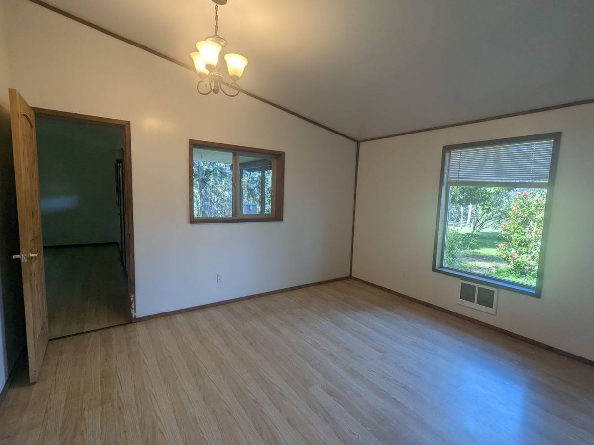 House for rent at 710 Wolf Valley Dr, Umpqua, OR 97486