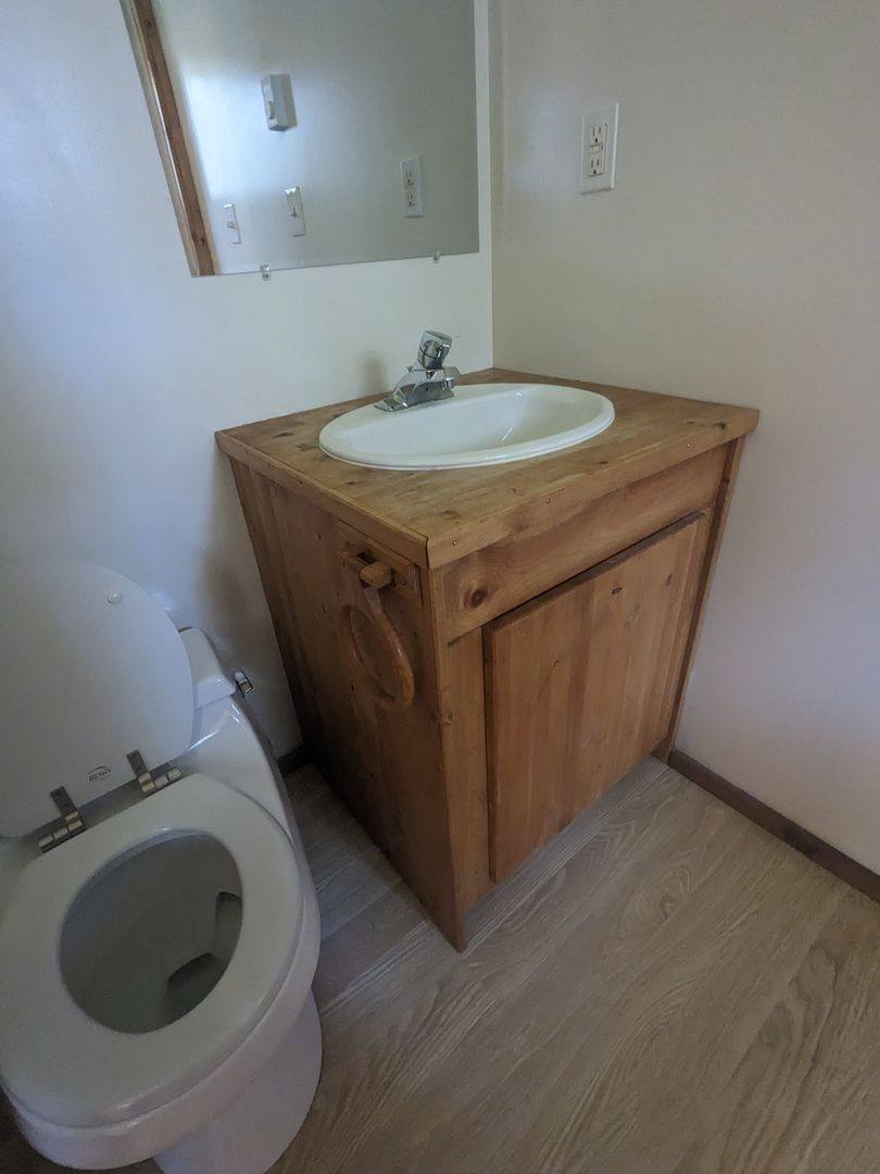 House for rent at 710 Wolf Valley Dr, Umpqua, OR 97486
