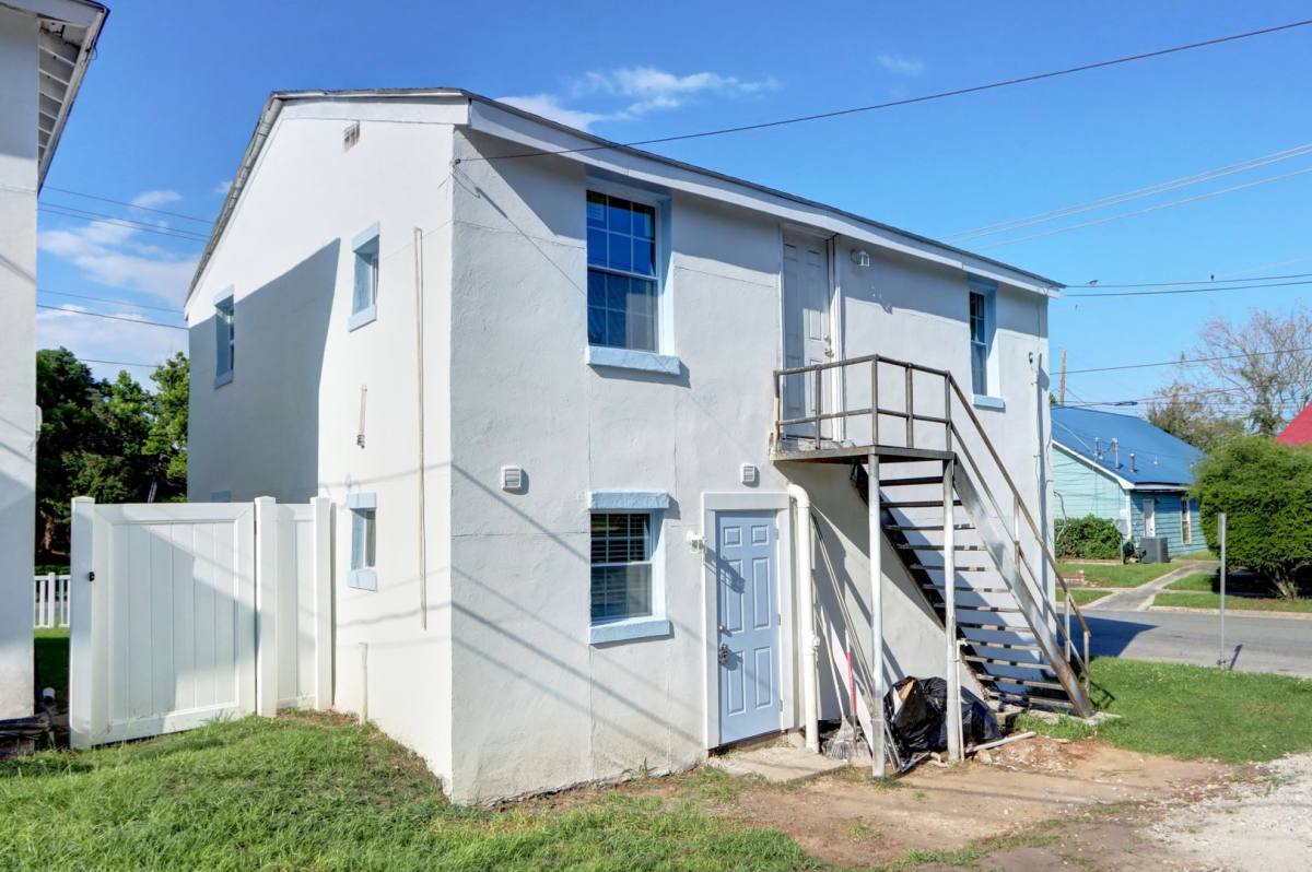 Apartment for rent at 803 Atlantic Ave, Savannah, GA 31401