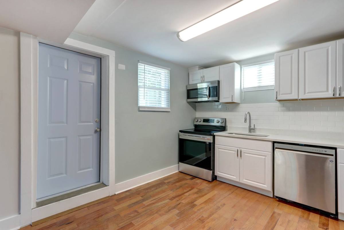 Apartment for rent at 803 Atlantic Ave, Savannah, GA 31401