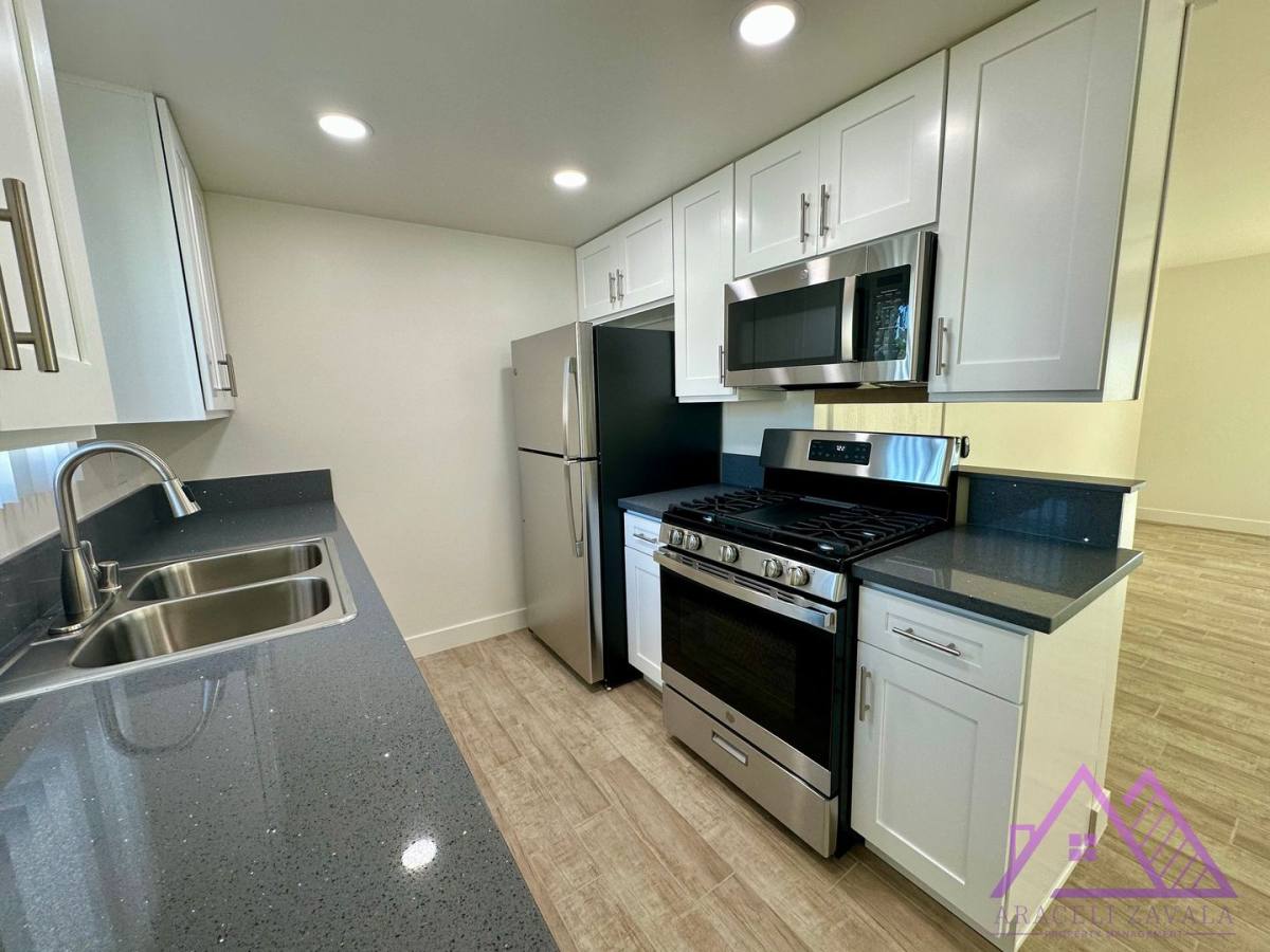 Apartment for rent at 173 Pala Vista Dr, Vista, CA 92083