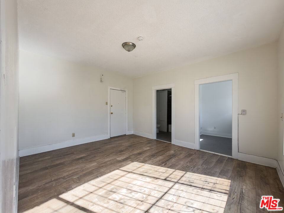 Apartment for rent at 3309 Main St #5, Los Angeles, CA 90007