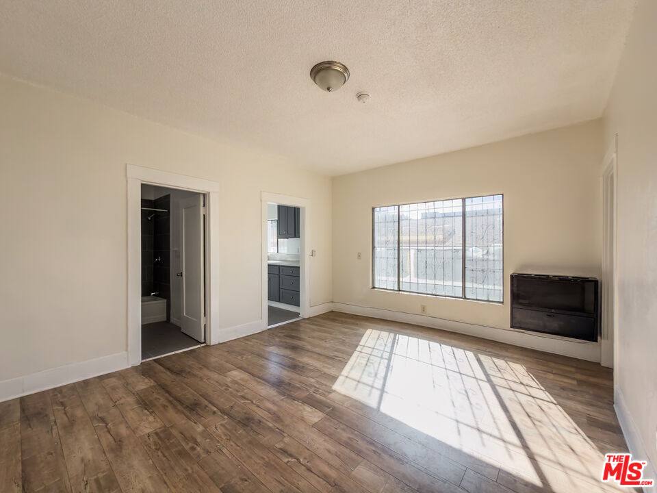 Apartment for rent at 3309 Main St #5, Los Angeles, CA 90007