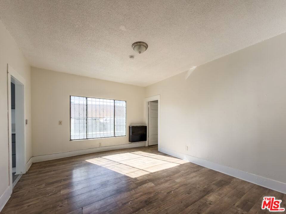Apartment for rent at 3309 Main St #5, Los Angeles, CA 90007