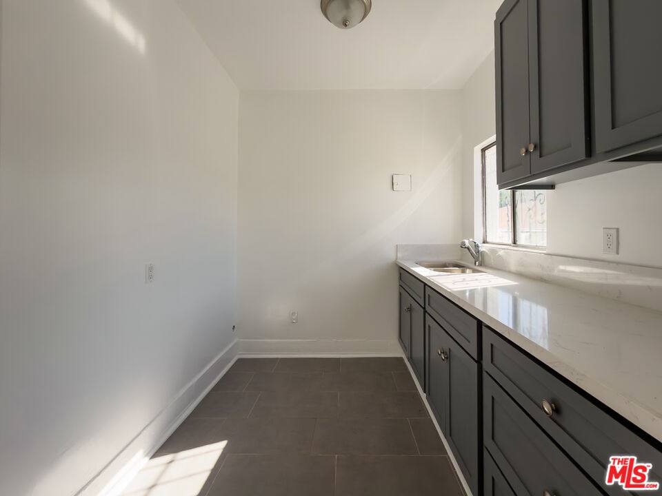 Apartment for rent at 3309 Main St #5, Los Angeles, CA 90007