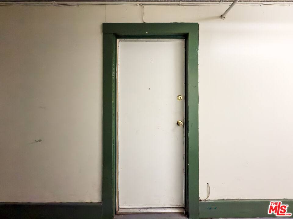 Apartment for rent at 3309 Main St #5, Los Angeles, CA 90007