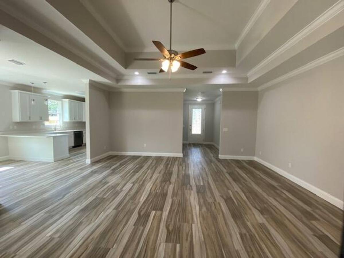 House for rent at 422 Little John Rd, Mary Esther, FL 32569