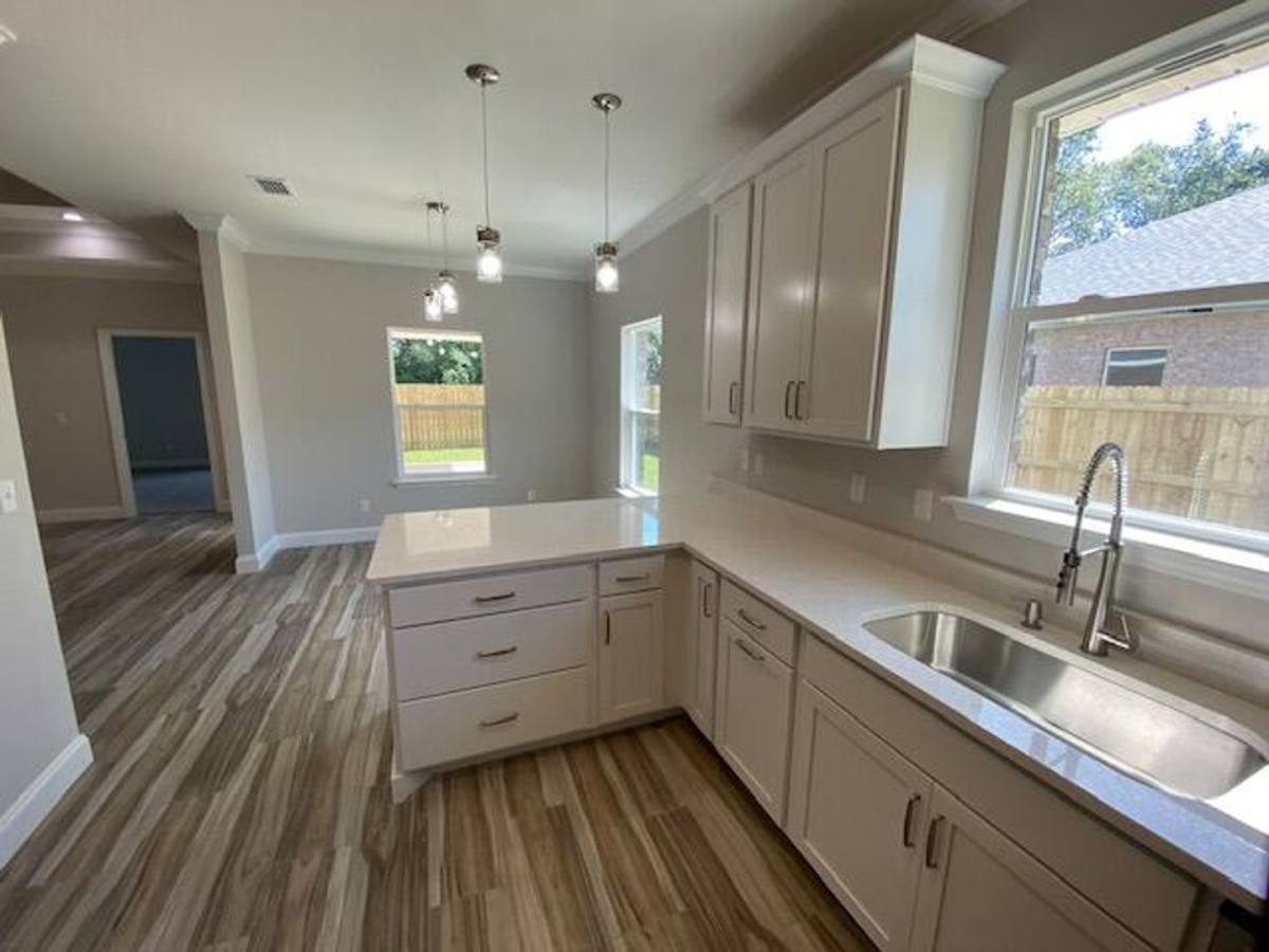 House for rent at 422 Little John Rd, Mary Esther, FL 32569