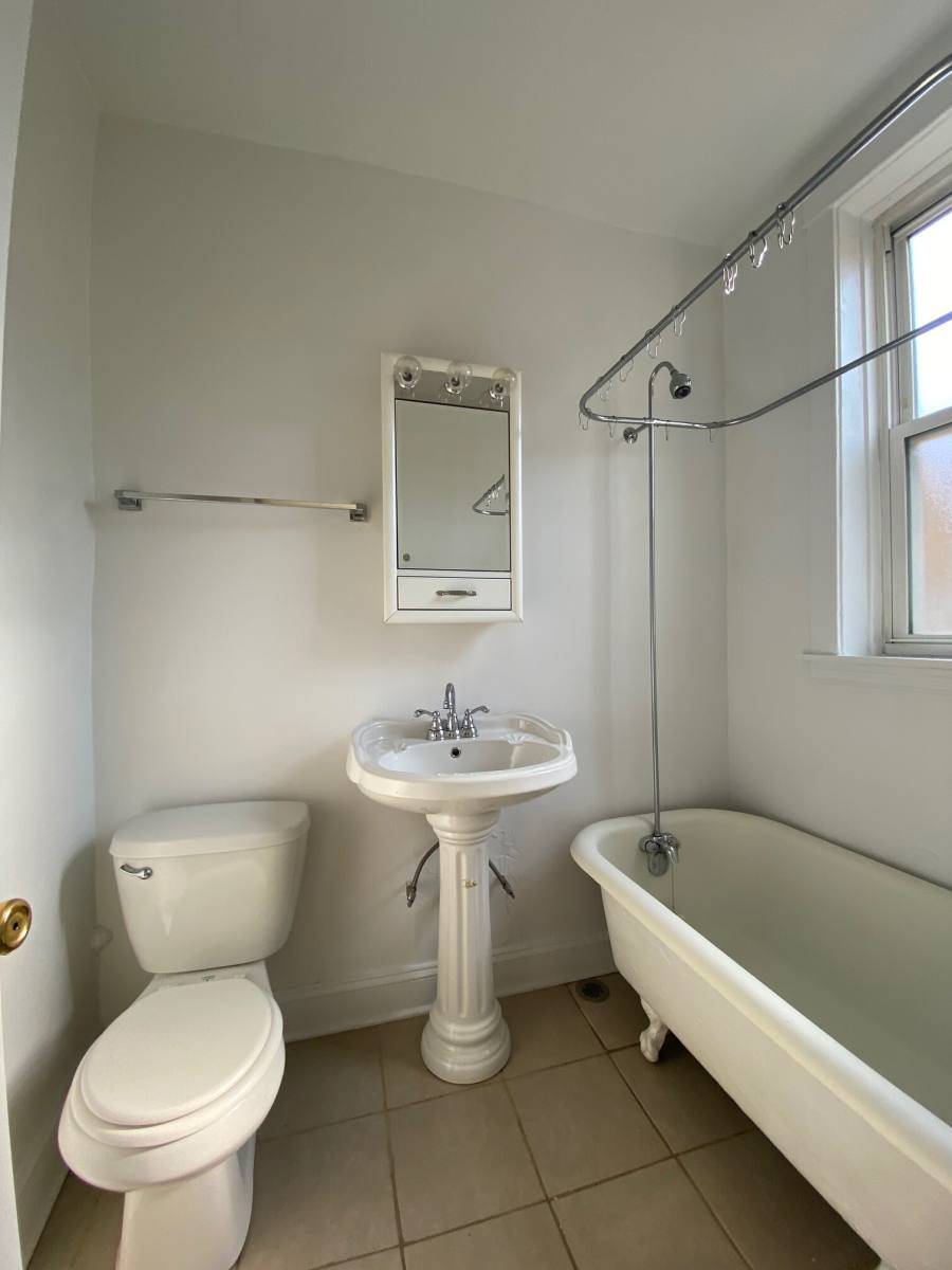 Apartment for rent at 4866 N Magnolia #212, Chicago, IL 60640