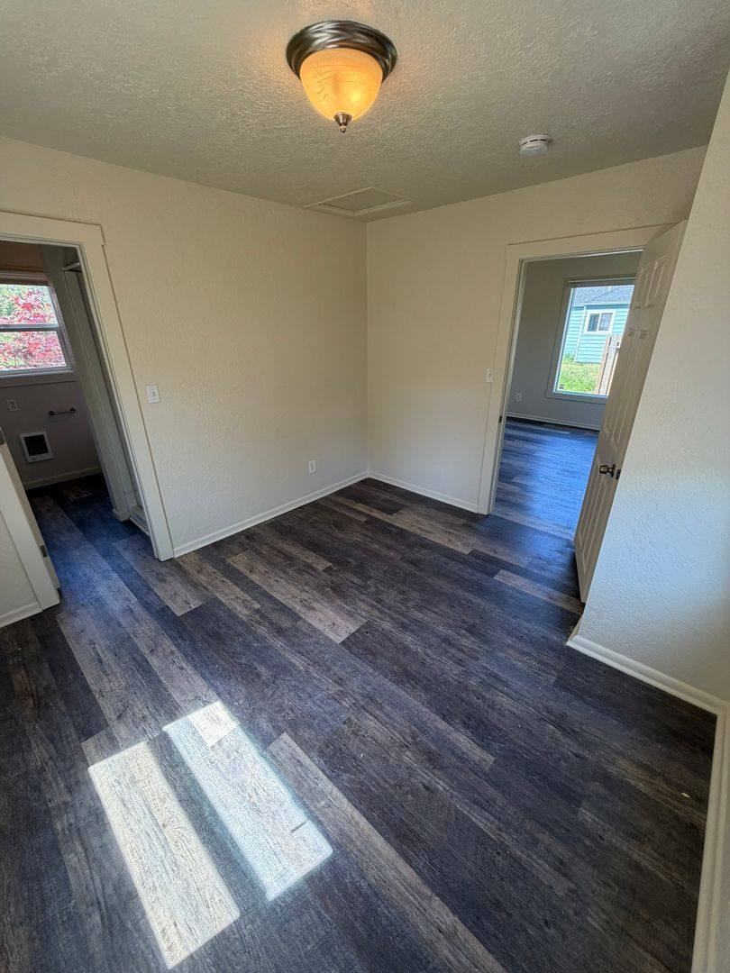 House for rent at 560 1 2 W Ash St, Lebanon, OR 97355