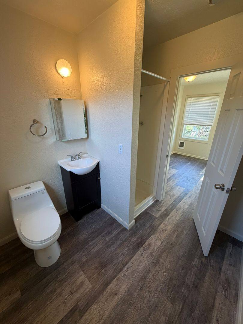 House for rent at 560 1 2 W Ash St, Lebanon, OR 97355